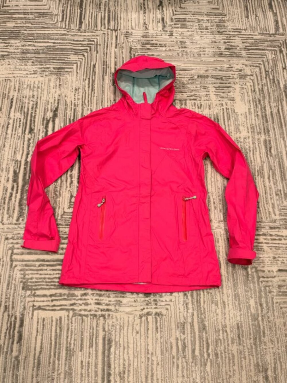 Vineyard Vines women's XXS / girls youth XL size 18 pink raincoat